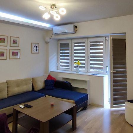 Skopje Contemporary Apartment Exterior photo