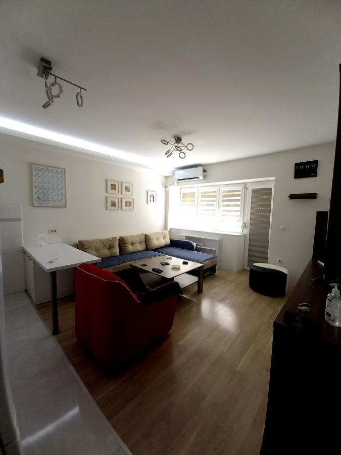 Skopje Contemporary Apartment Exterior photo