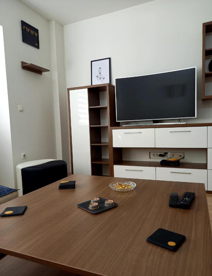 Skopje Contemporary Apartment Exterior photo